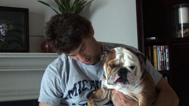 Michael-Phelps-and-his-english-bulldog